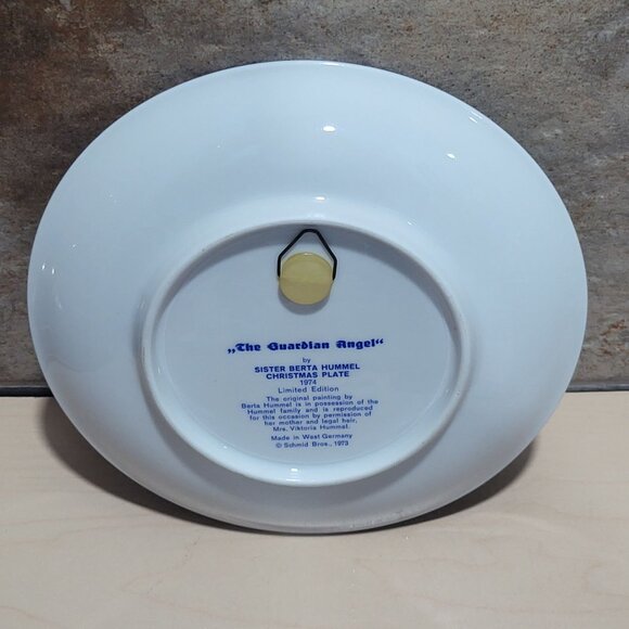 Schmid Hummel Christmas 1974 The Guardian Angel Decorative Wall Hanging Plate - Picture 4 of 11